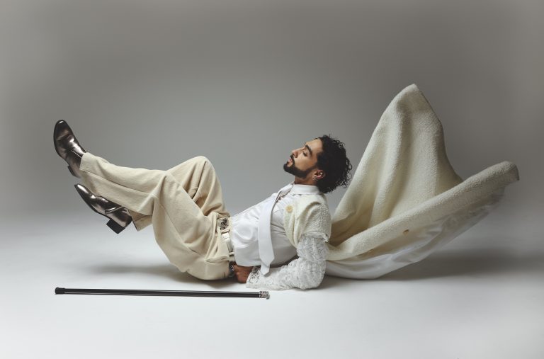 Sofiane Pamart Rejects Emotional Exclusivity on Movie